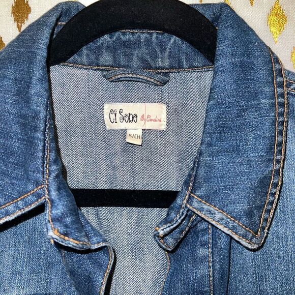 Distressed Denim vest full Jean vest size S - Picture 2 of 3